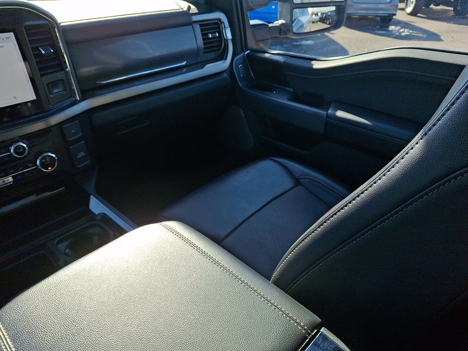 Certified 2024 Ford F250 Lariat w/ Lariat Ultimate Package image 16