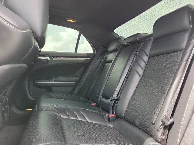Used 2023 Chrysler 300 C RWD image 10