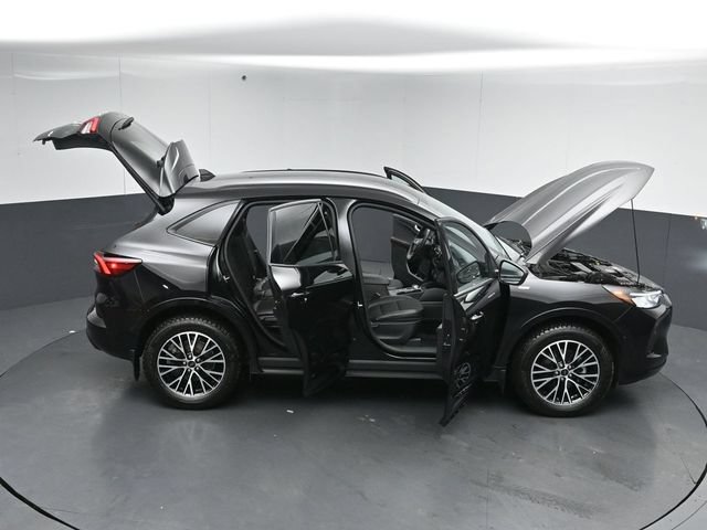 Certified 2024 Ford Escape ST-Line Select w/ Class II Trailer Tow Package AWD/4WD image 54