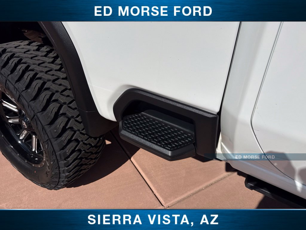 Used 2023 GMC Sierra 2500 SLT w/ SLT Preferred Package AWD/4WD image 16