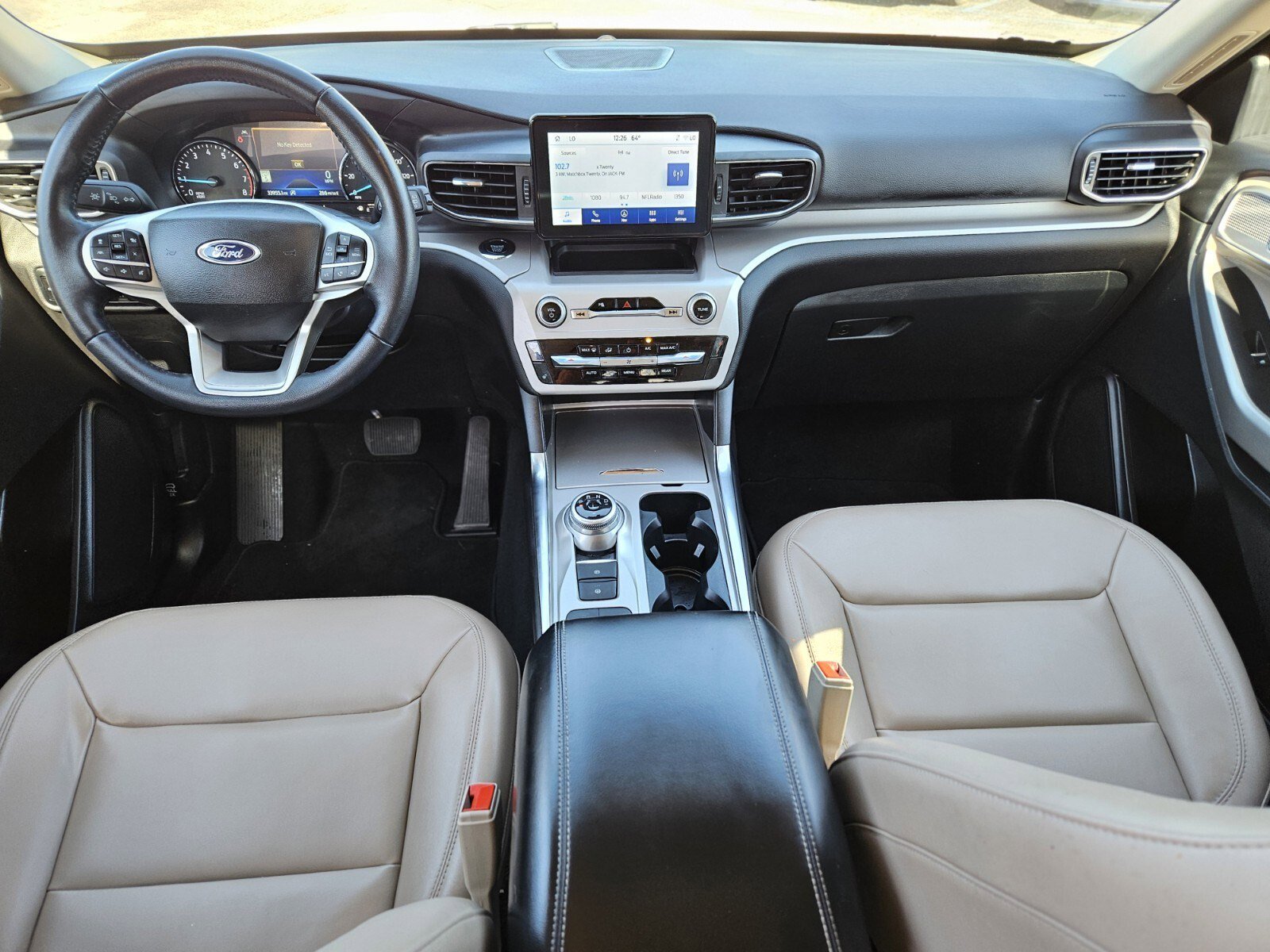 Certified 2023 Ford Explorer XLT w/ Equipment Group 202A image 13