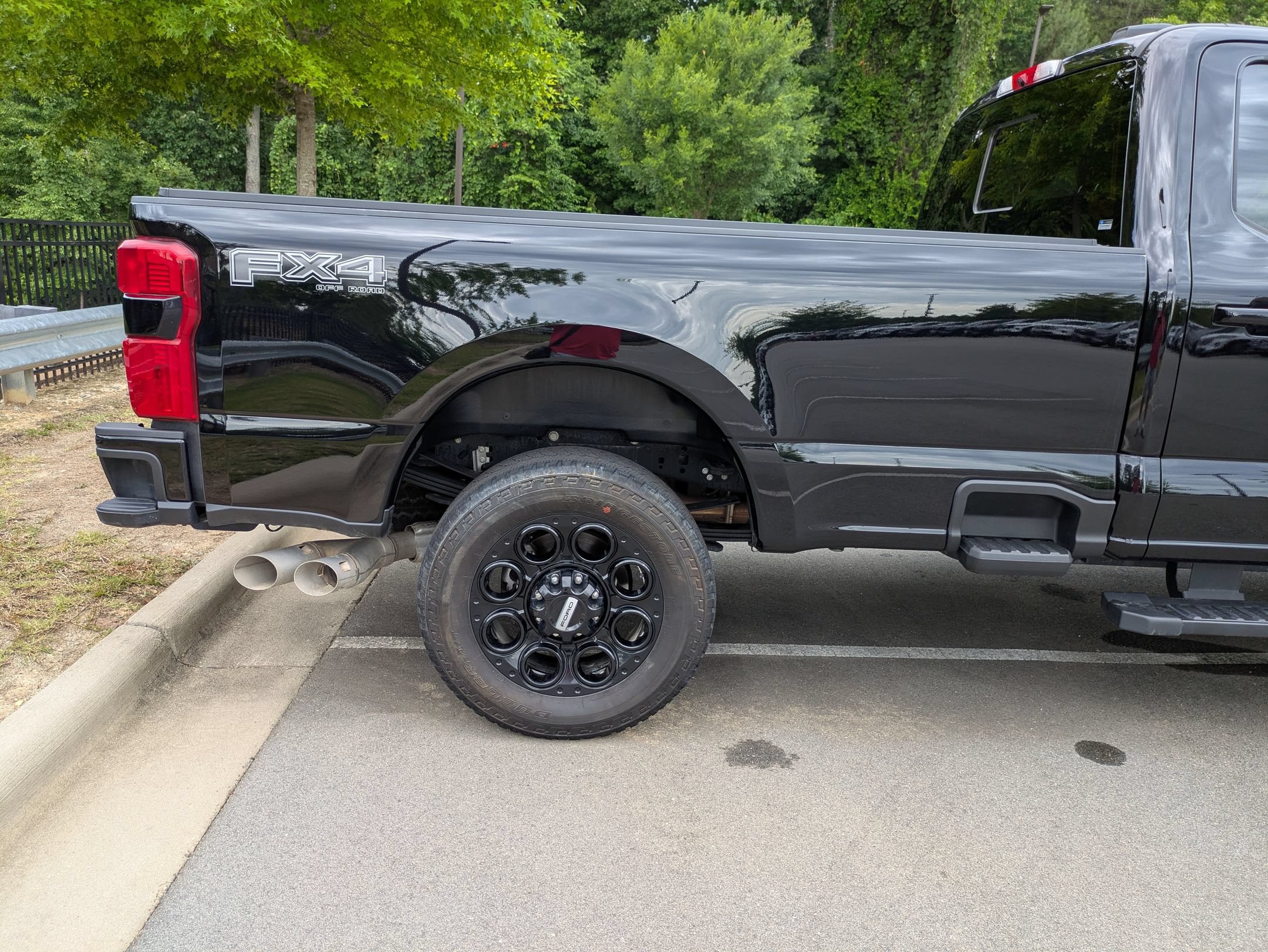 Certified 2025 Ford F350 Lariat w/ Lariat Ultimate Package AWD/4WD image 41