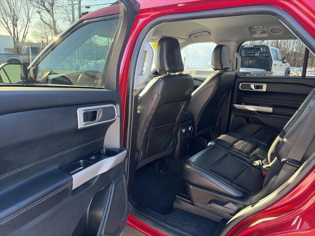Certified 2022 Ford Explorer XLT w/ Equipment Group 202A image 14