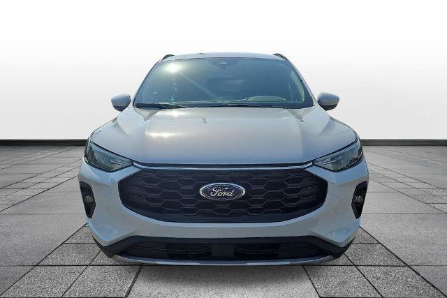 Certified 2025 Ford Escape ST-Line Select AWD/4WD image 2