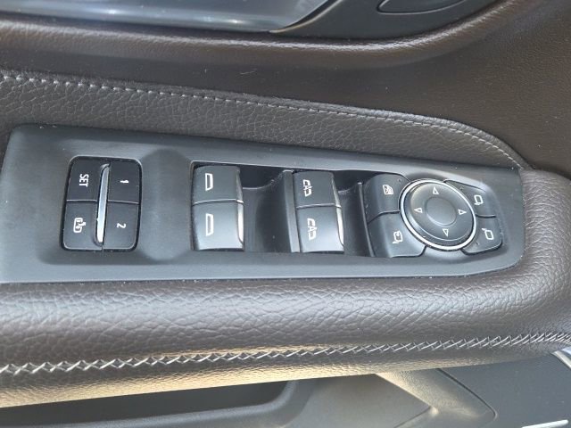 Used 2022 GMC Yukon Denali image 27