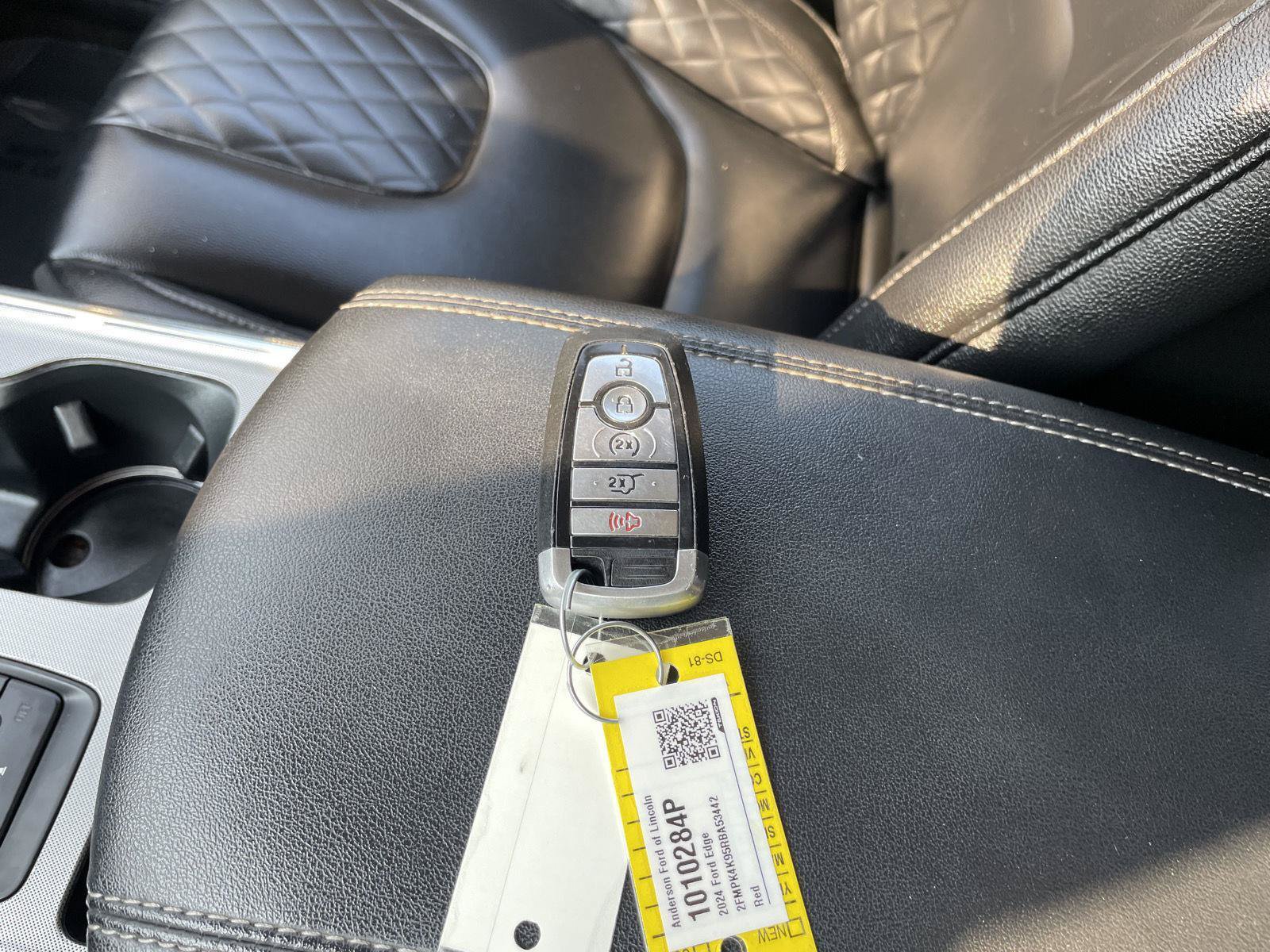 Certified 2024 Ford Edge Titanium AWD/4WD image 38
