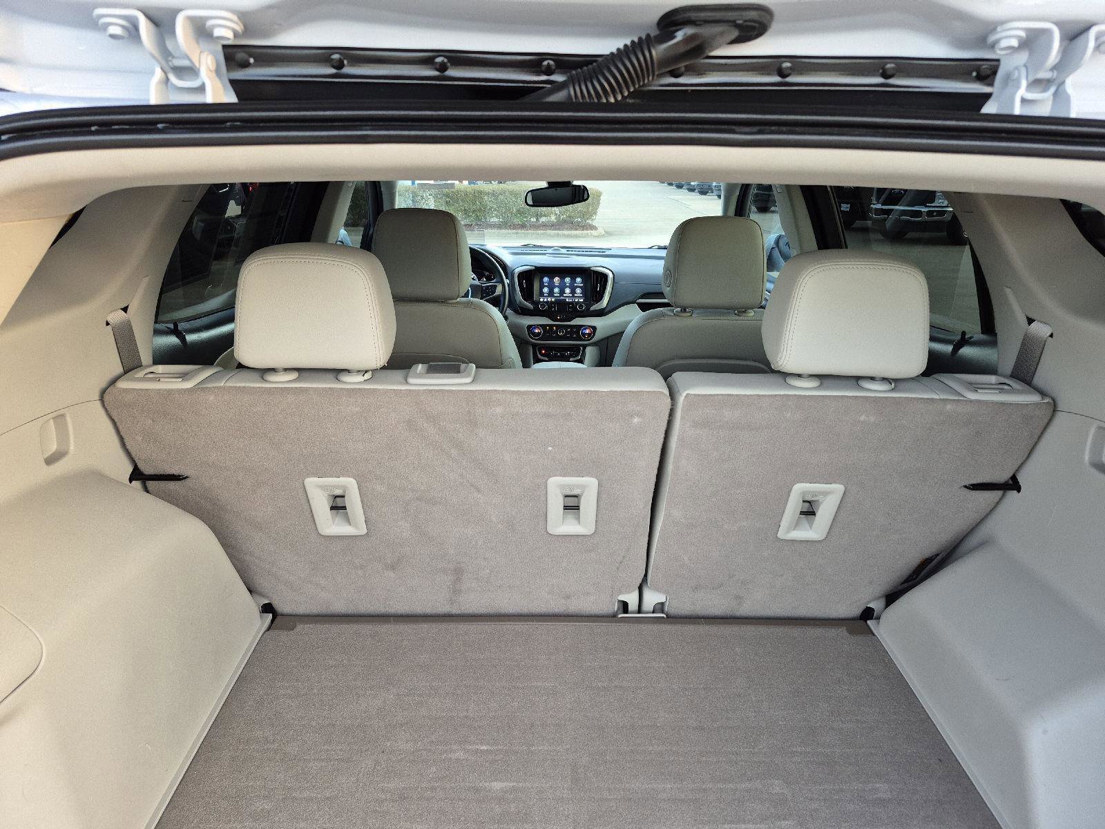 Used 2024 GMC Terrain Denali w/ Denali Premium Package image 31