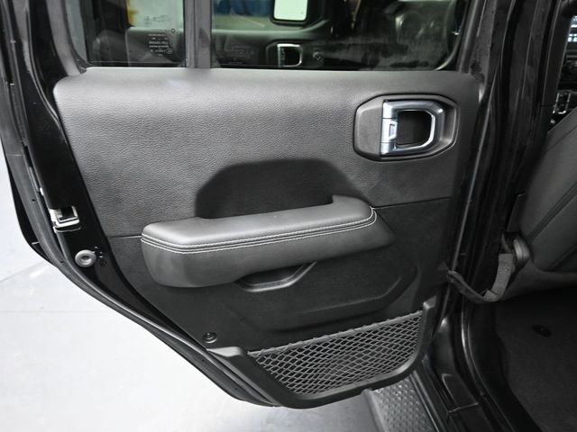 Used 2021 Jeep Gladiator Overland w/ Cold Weather Group image 41