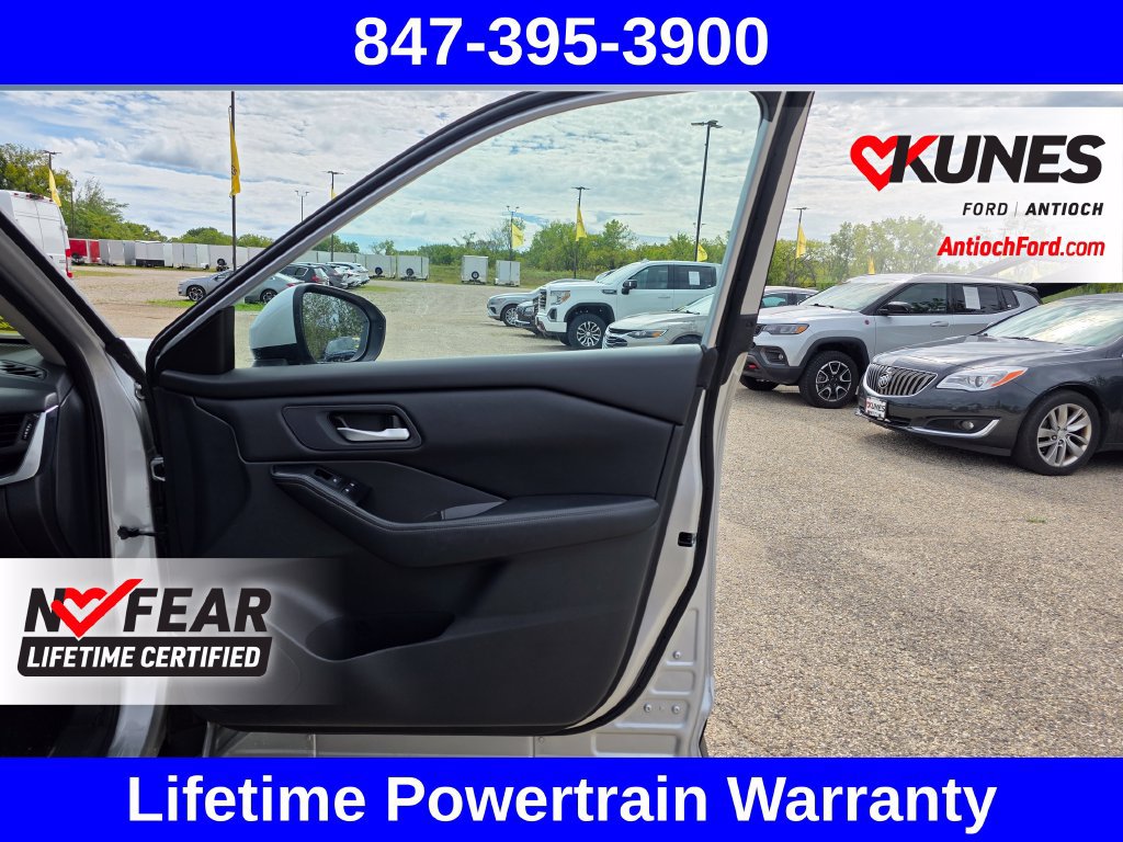Used 2025 Nissan Rogue SV AWD/4WD image 34