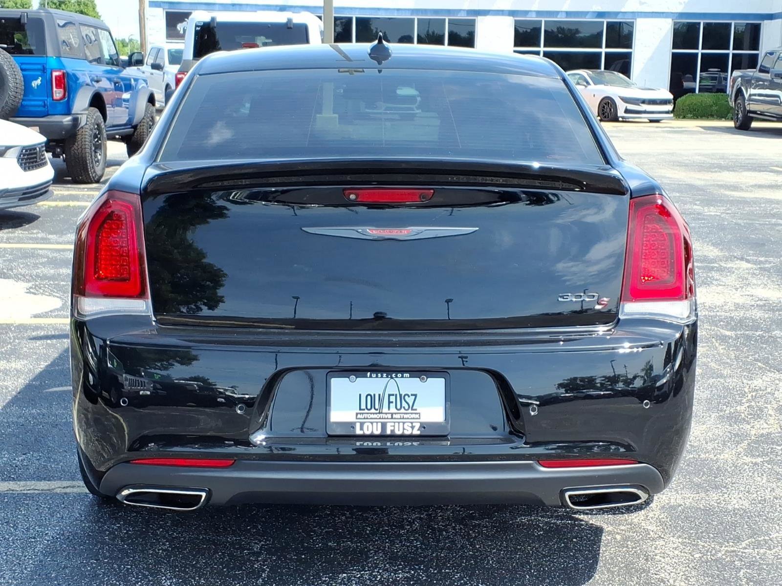 Used 2021 Chrysler 300 S w/ S Model Appearance Package RWD image 31