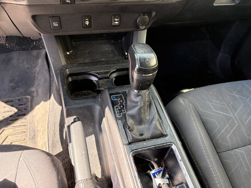 Used 2017 Toyota Tacoma TRD Off-Road w/ Tow Package RWD image 25