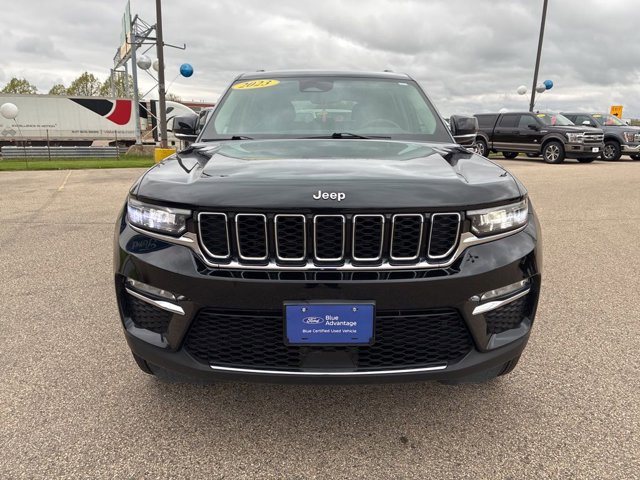 Used 2023 Jeep Grand Cherokee Limited AWD/4WD image 3