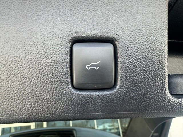 Certified 2022 Ford Escape SE w/ SE Sport Appearance Package image 27