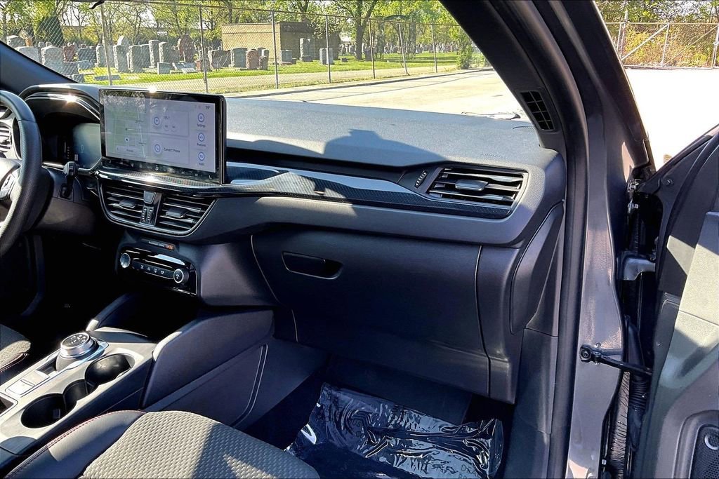 Certified 2023 Ford Escape ST-Line w/ Tech Pack #1 AWD/4WD image 15