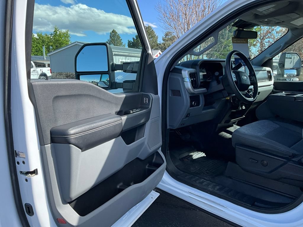 Certified 2023 Ford F350 XLT AWD/4WD image 16