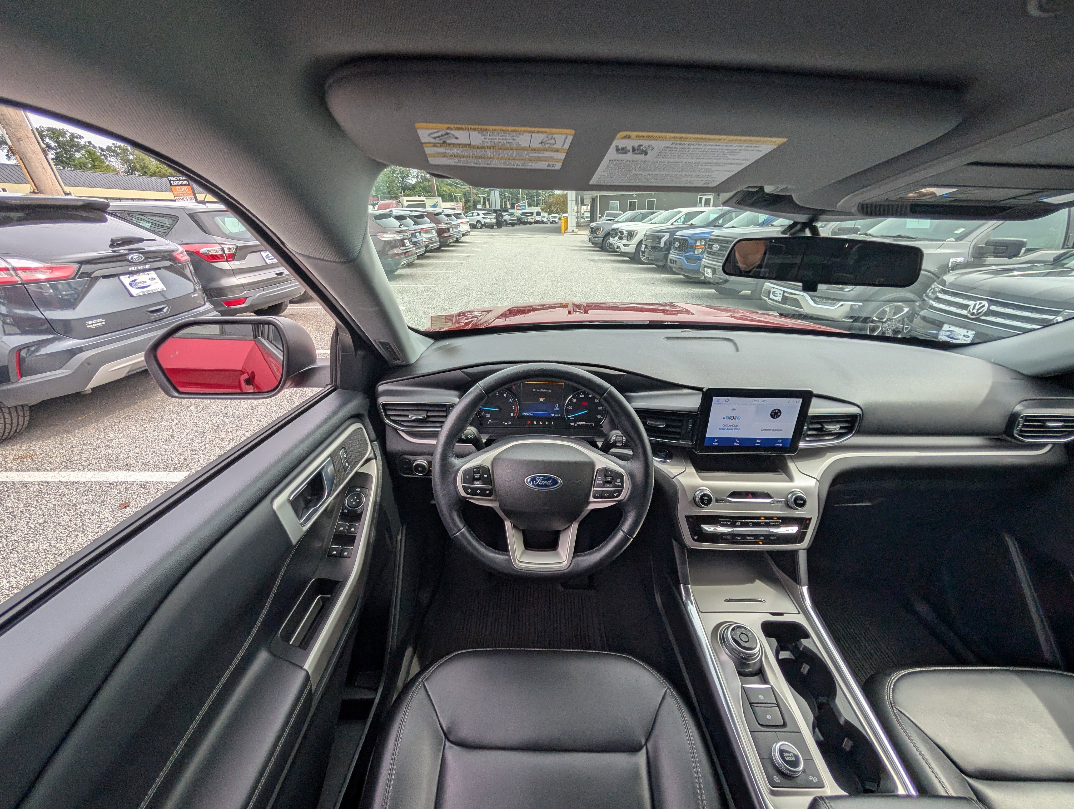 Certified 2022 Ford Explorer XLT w/ Equipment Group 202A image 21