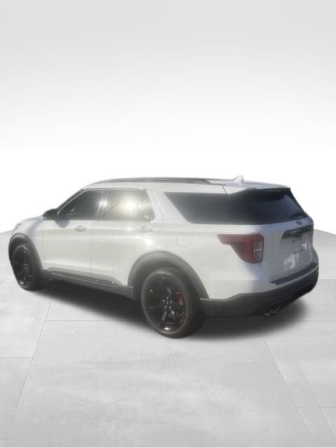 Certified 2023 Ford Explorer ST w/ Equipment Group 401A AWD/4WD image 4