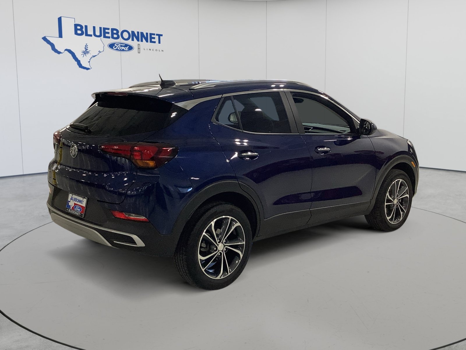 Used 2023 Buick Encore GX Select w/ Safety Package II AWD/4WD image 5