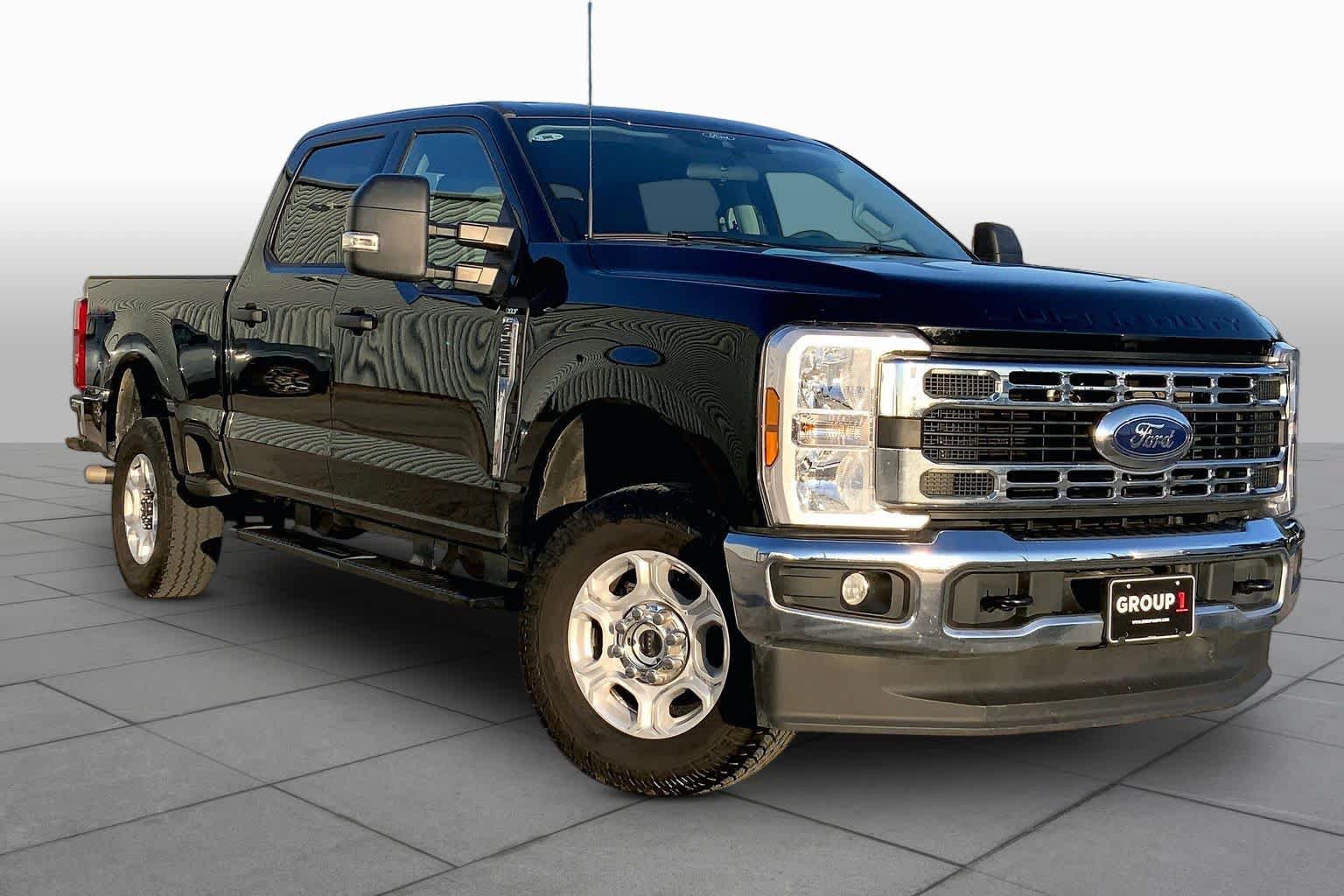 Certified 2025 Ford F250 XLT AWD/4WD image 3