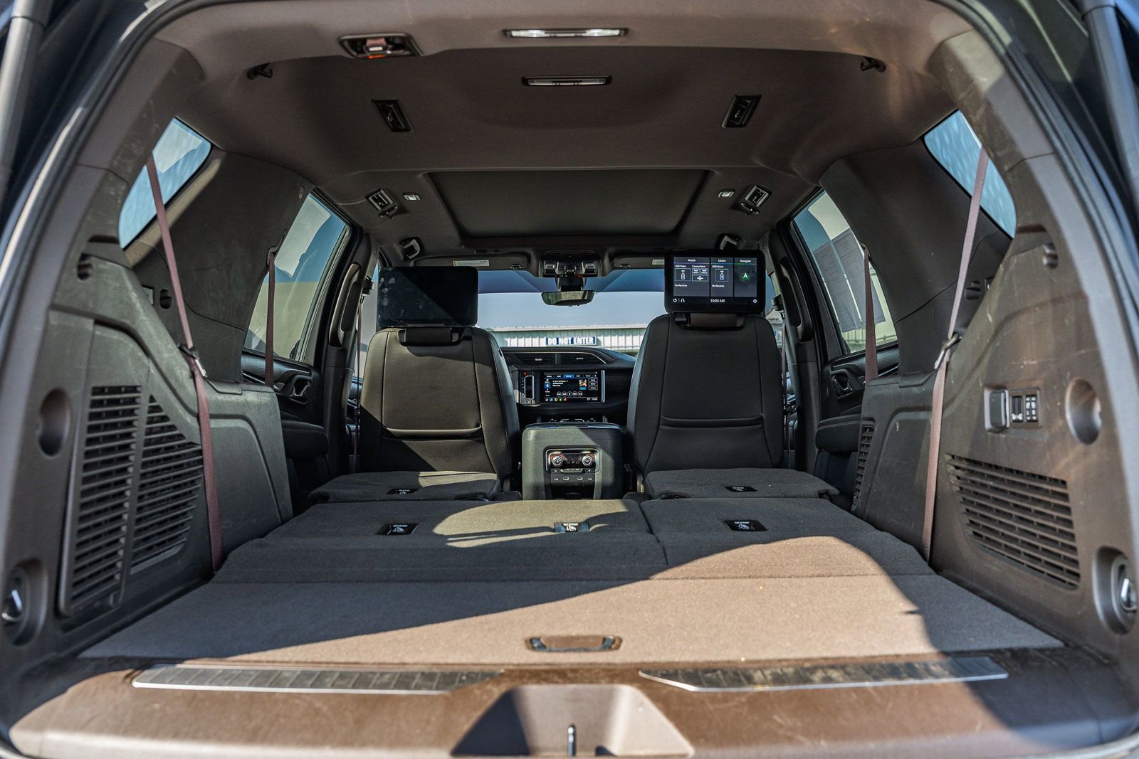 Used 2021 GMC Yukon Denali w/ Denali Premium Package RWD image 17