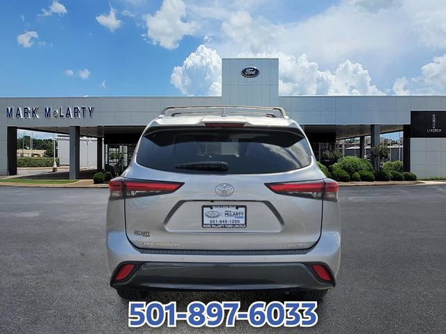 Used 2023 Toyota Highlander Limited FWD image 4