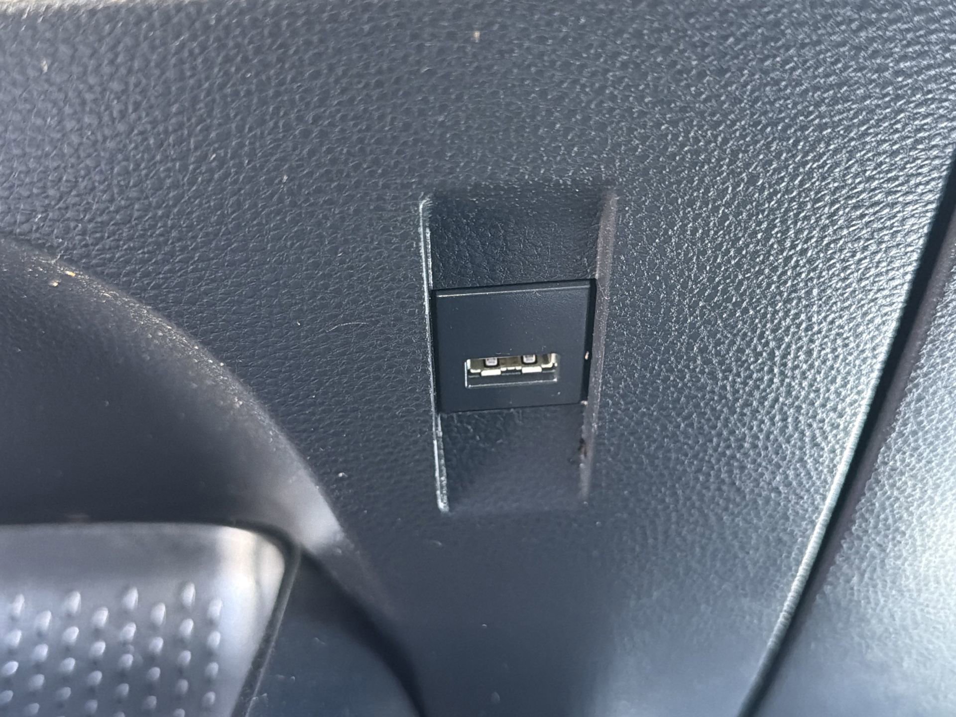 Used 2022 Toyota Corolla LE image 15