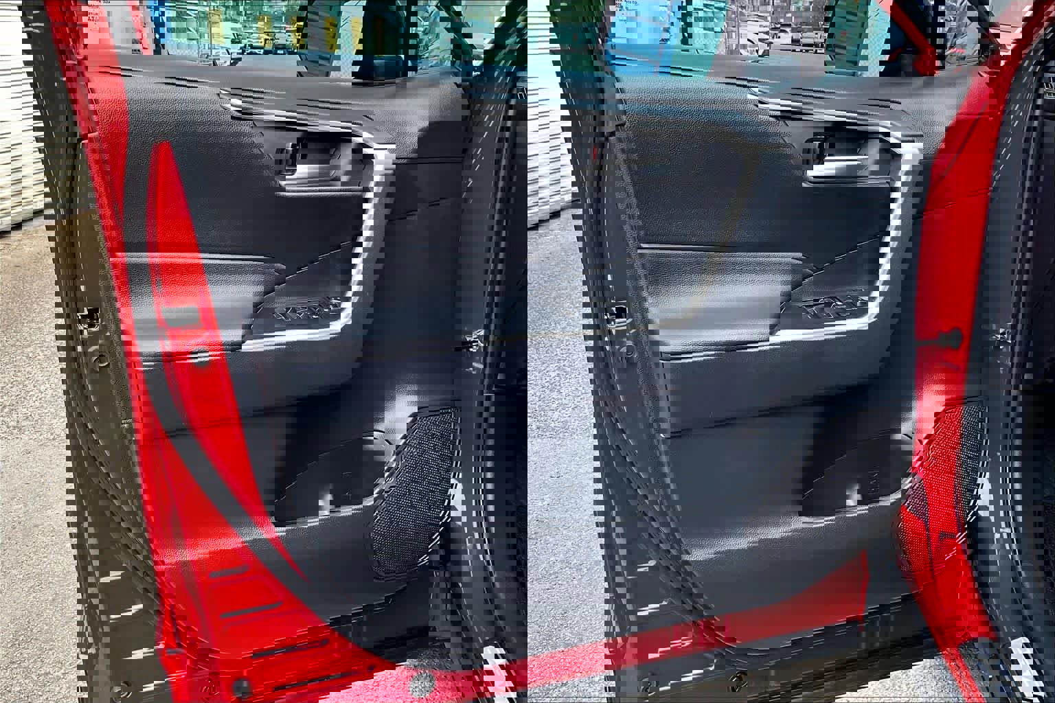 Used 2025 Toyota RAV4 XLE Premium image 23