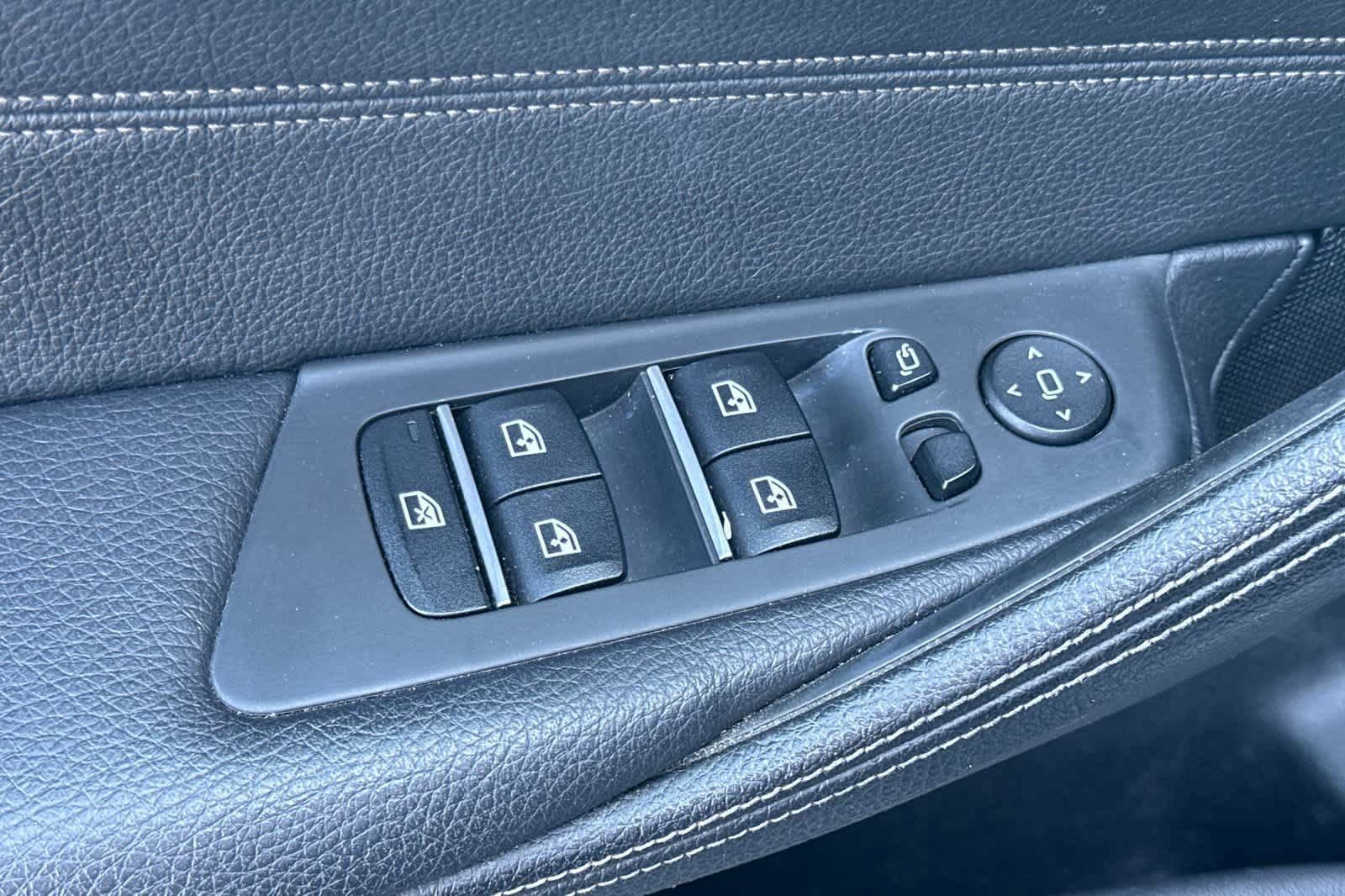 Used 2019 BMW 530i 530i w/ Convenience Package image 14