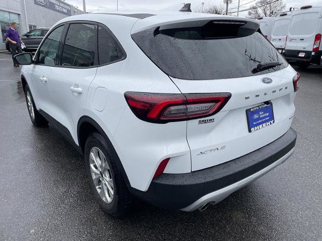 Certified 2025 Ford Escape Active w/ Cold Weather Package image 4