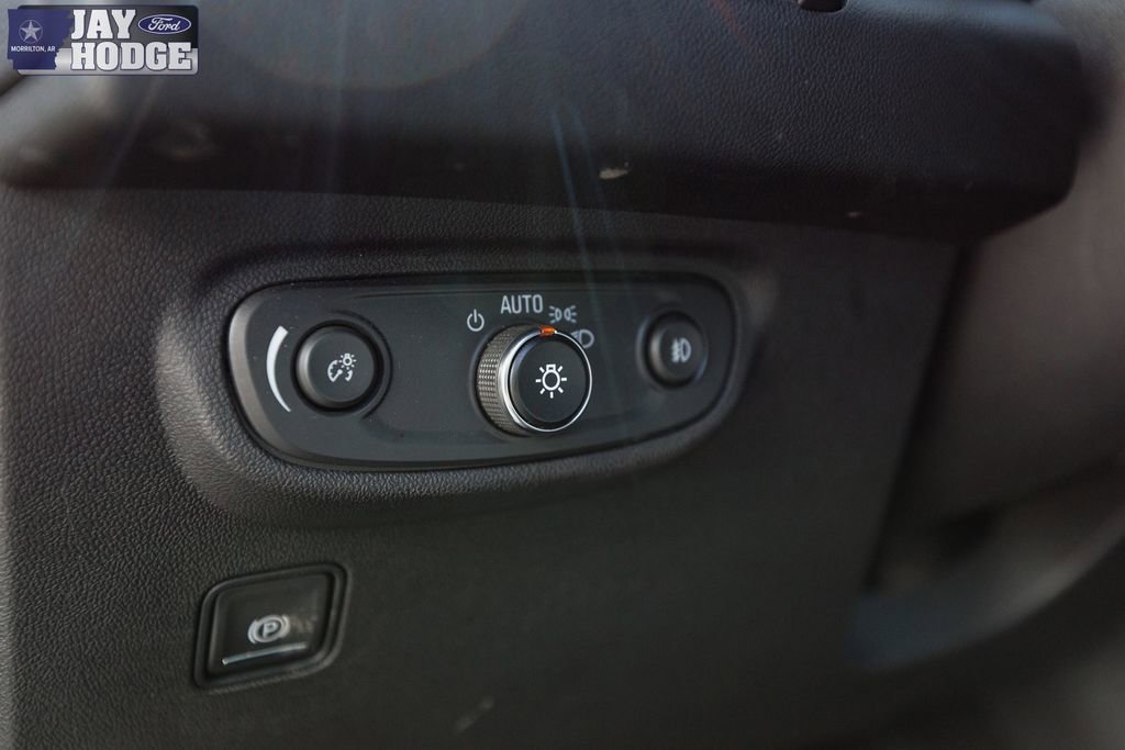 Used 2024 GMC Terrain SLT image 21