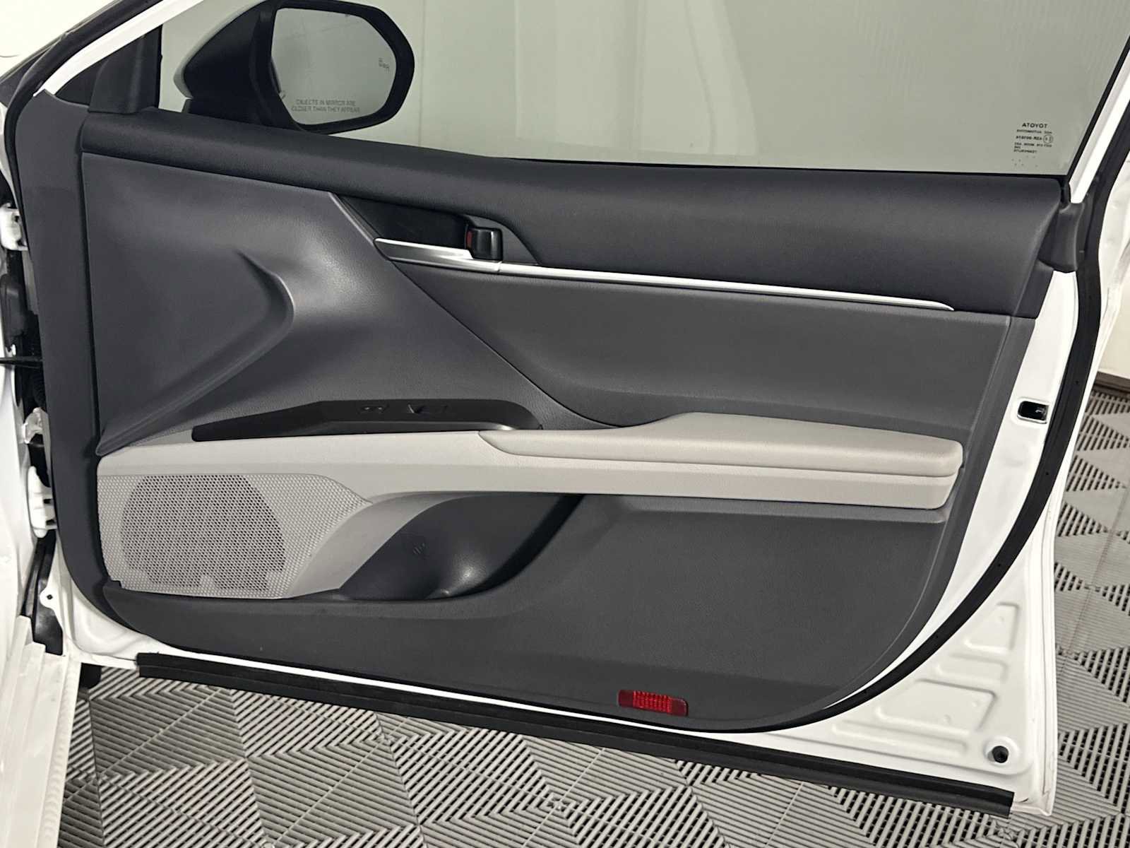 Used 2024 Toyota Camry LE w/ Convenience Package FWD image 22