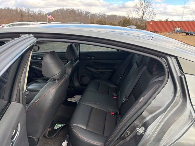 Used 2022 Nissan Altima 2.5 SR w/ Midnight Edition Package image 13