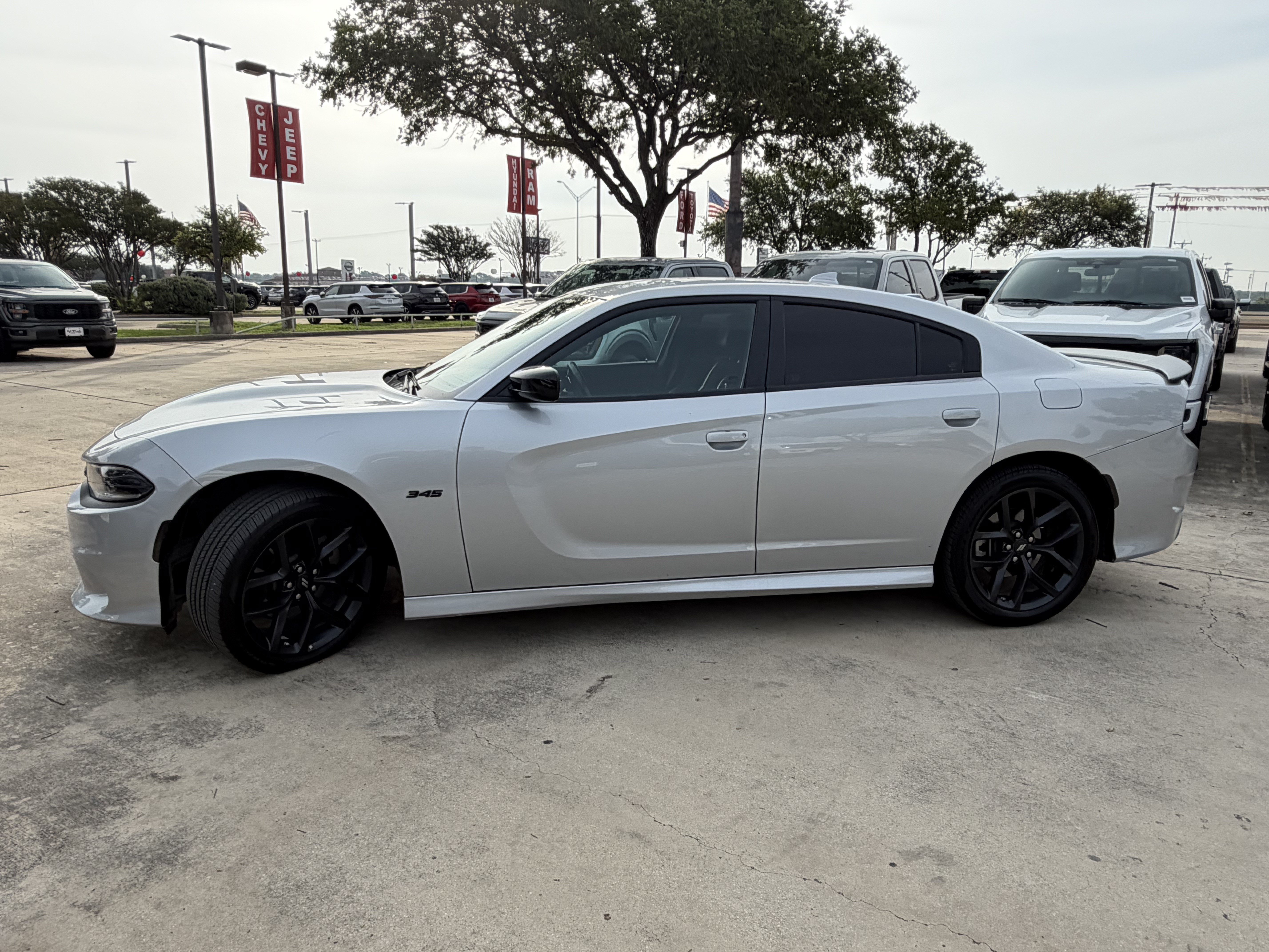 Used 2023 Dodge Charger R/T w/ Plus Group RWD image 11