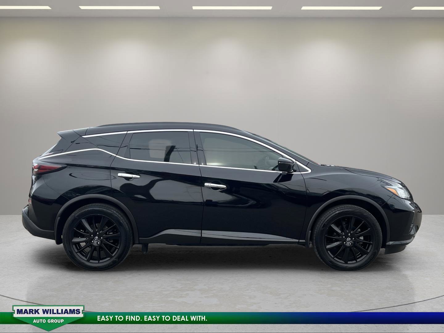 Used 2023 Nissan Murano SV w/ SV Midnight Edition Package image 2