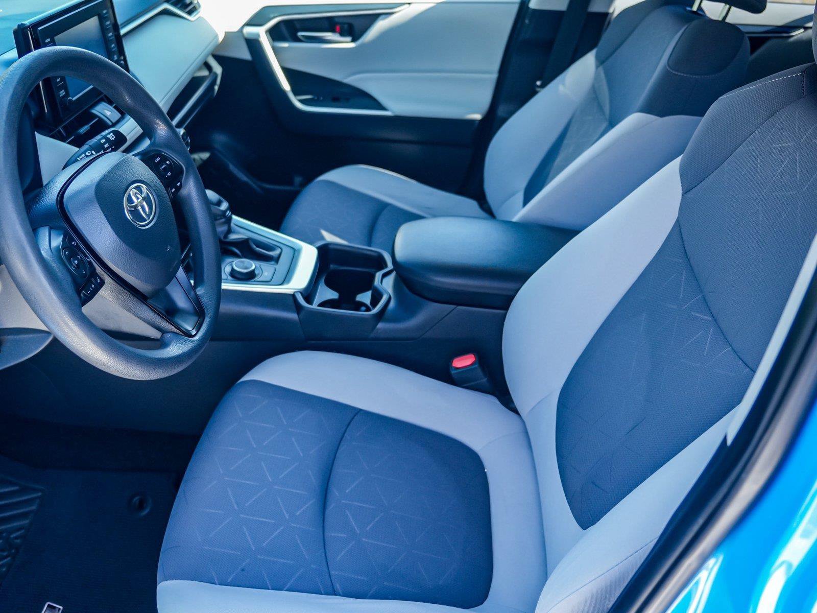 Used 2019 Toyota RAV4 XLE w/ Convenience Package AWD/4WD image 10