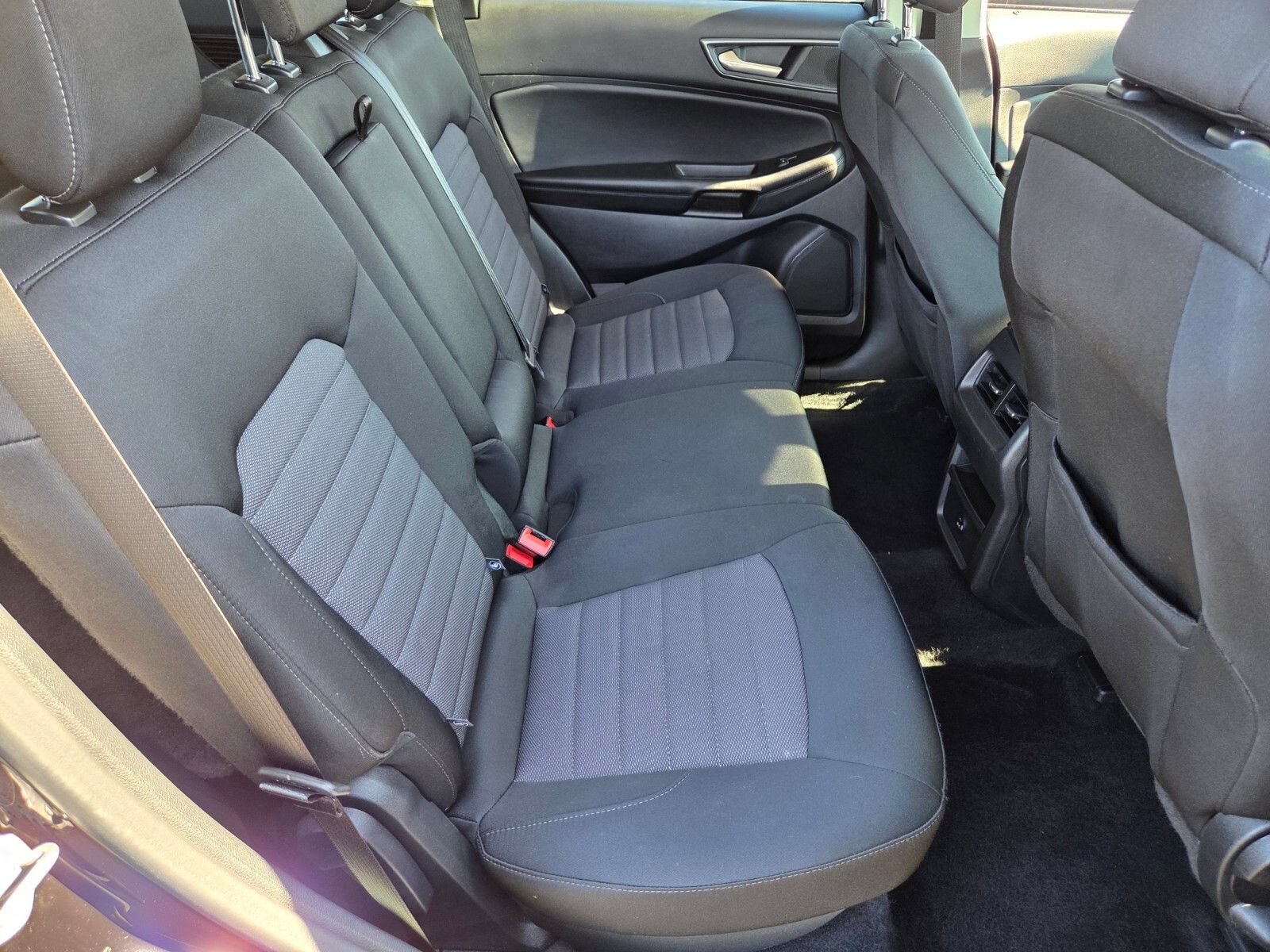 Certified 2022 Ford Edge SE w/ Black Appearance Package AWD/4WD image 14