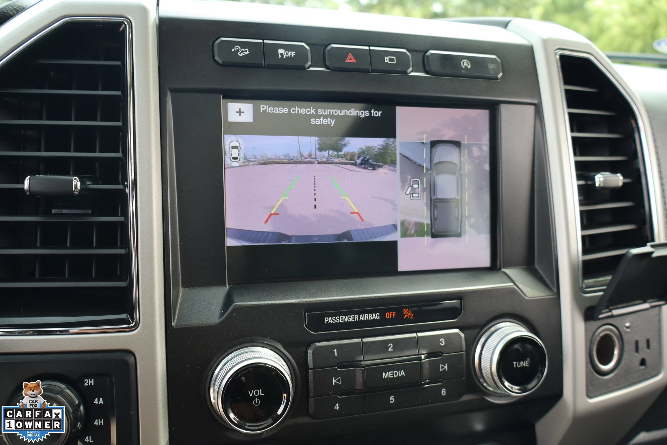 Certified 2019 Ford F150 Lariat w/ Equipment Group 502A Luxury AWD/4WD image 21