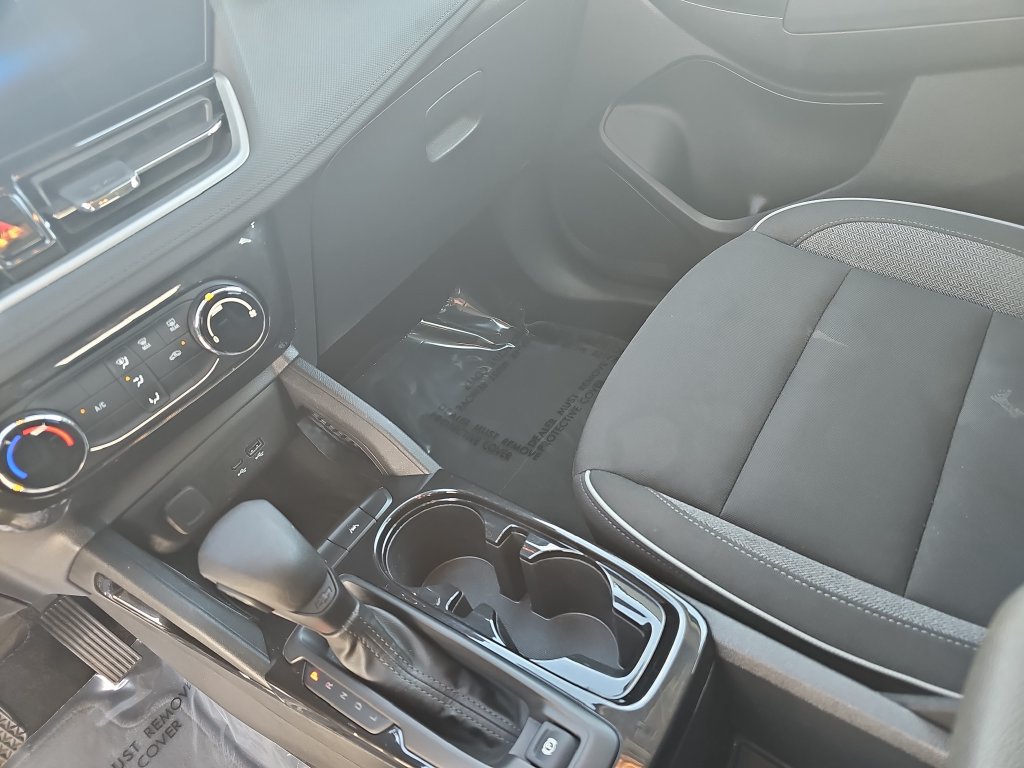 Used 2025 Chevrolet TrailBlazer LT FWD image 23