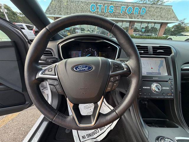 Certified 2020 Ford Fusion Energi Titanium FWD image 18