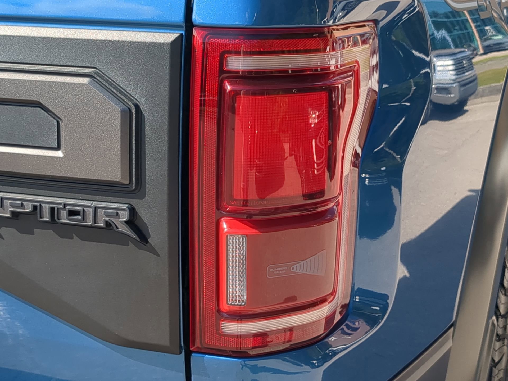 Certified 2020 Ford F150 Raptor w/ Equipment Group 802A Luxury image 37