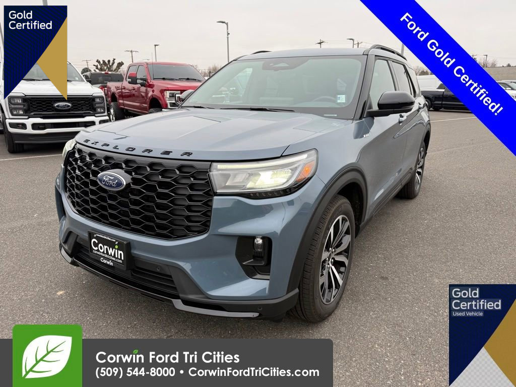 Certified 2025 Ford Explorer ST-Line image 1