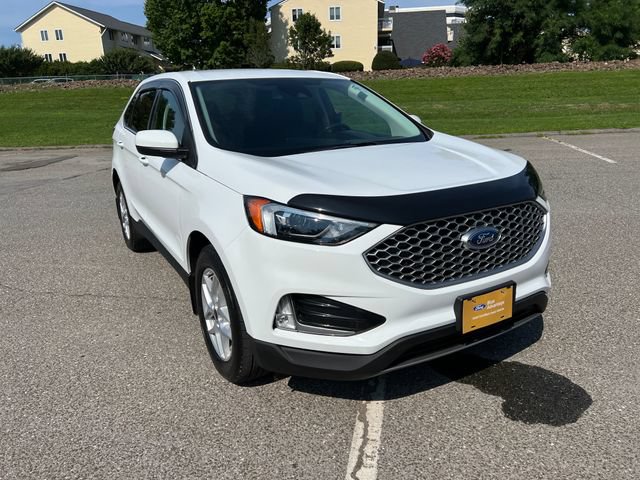 Certified 2023 Ford Edge SEL w/ Convenience Package AWD/4WD image 2