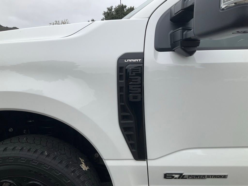 Certified 2025 Ford F350 Lariat w/ Black Appearance Package image 36