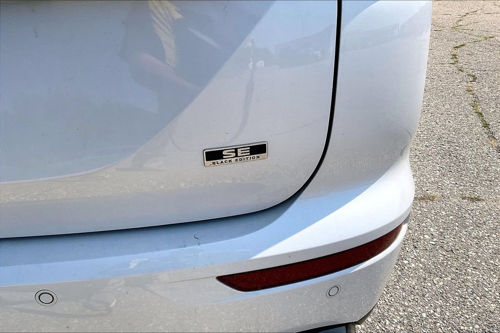 Used 2023 Mitsubishi Outlander SE AWD/4WD image 6