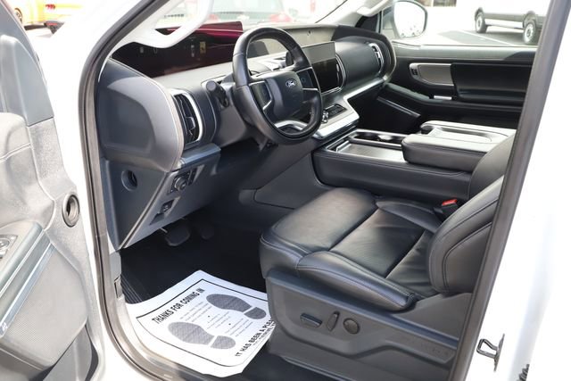 Certified 2025 Ford Expedition Max Platinum AWD/4WD image 17