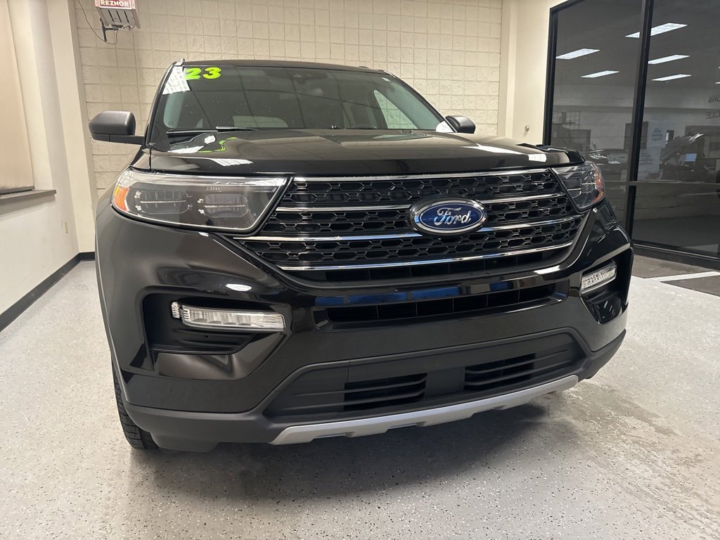 Certified 2023 Ford Explorer XLT w/ Equipment Group 202A image 31