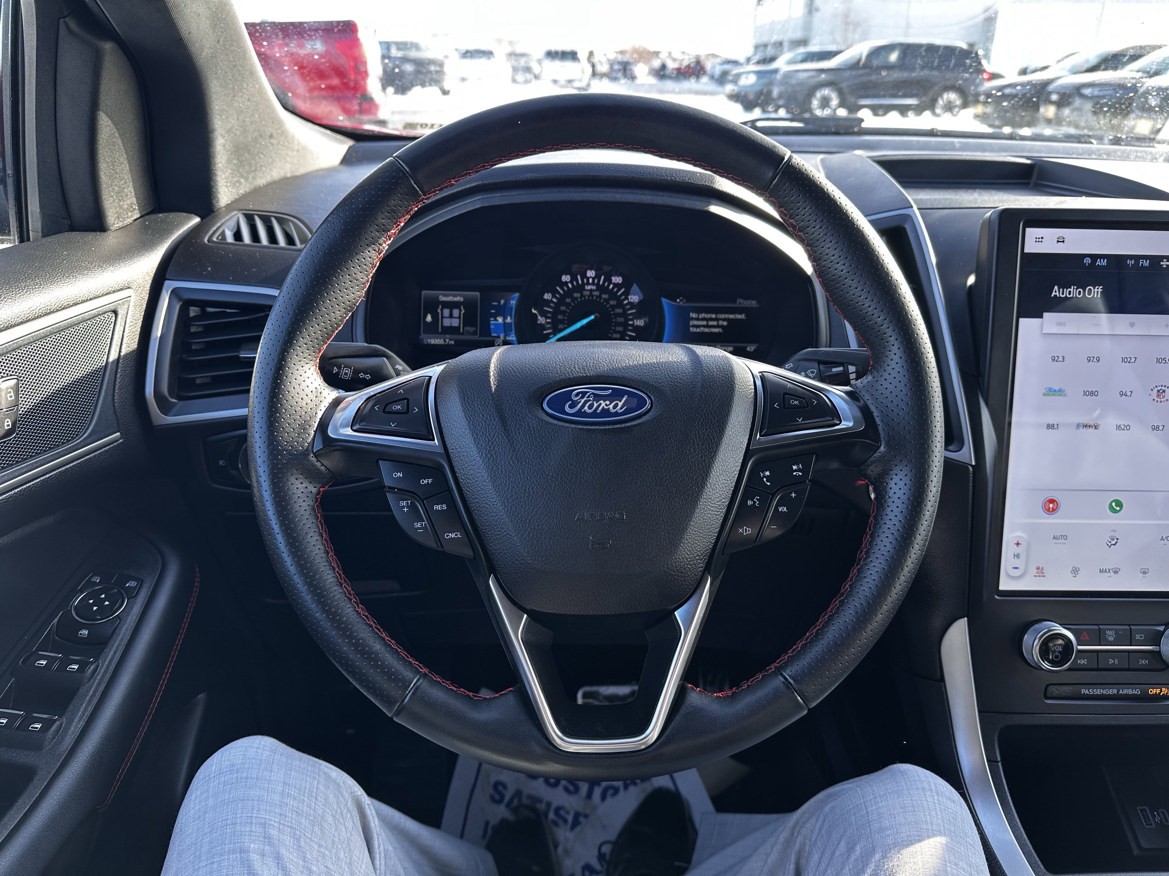 Certified 2024 Ford Edge ST-Line image 9