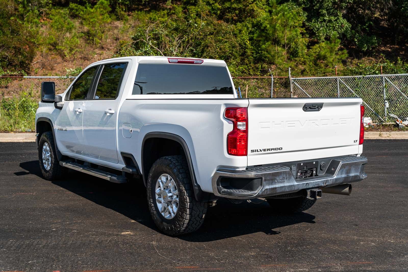 Used 2024 Chevrolet Silverado 2500 LT AWD/4WD image 5