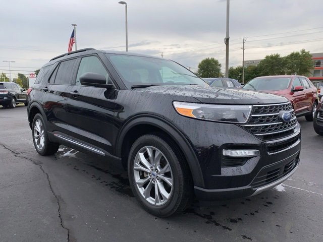 Certified 2023 Ford Explorer XLT w/ Equipment Group 202A