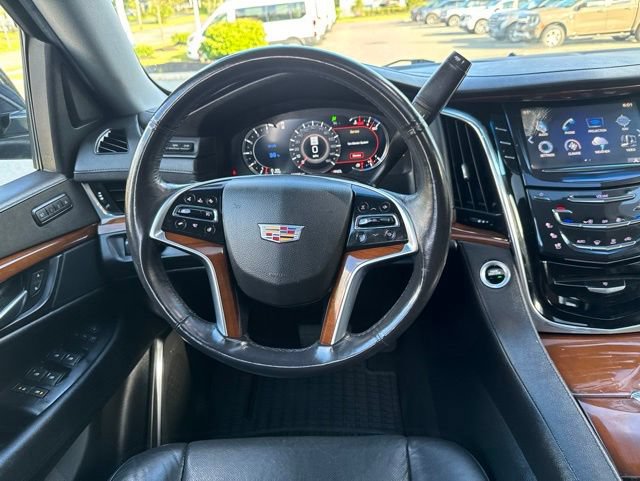 Used 2018 Cadillac Escalade Luxury AWD/4WD image 28
